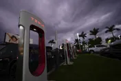 又是特斯拉！陸召回8萬多輛電動車　多款車型軟體、安全帶出問題