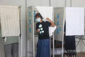 九合一大選併18歲公民權修憲複決　上午8時至下午4時投票