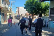 全台首起！高雄男怒嗆「看不懂公投內容」　下秒把票撕了…遭警火速逮捕