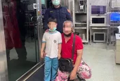 不滿父母「只帶姊姊去玩具店」　男童負氣出門結果哭哭了