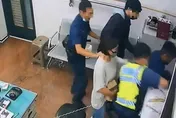 【影】媽媽也助拳幫忙打！彰化狂女偷早餐店遭逮　偵訊時竟搶警槍…下場出爐