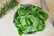 菠菜與「它」一起吃恐結石！農糧署曝1宴客常見料理