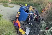 【影】救援影像曝光/嘉義82線死亡車禍！貨車撞物流車…1命危1重傷