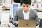 愛聊天摸魚同事又加班了！　乖乖牌上班族無奈：為何我不能準時下班