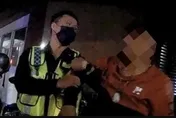 27萬酒錢惹糾紛　酒客店員起衝突　網友驚「這麼多警察在我家這條路」