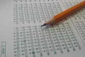 英國國會議員考試輸給小學生...半數英數成績未達標　平均分數比10歲孩子還低