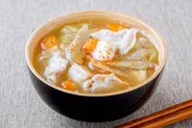飯前喝湯助減重、控制血糖！玉米濃湯、火鍋湯底要避免