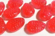 五顏六色的糖果好吸睛！專家警小心「紅色40號警報」恐增加結腸炎風險