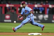 你丟我撿的概念！MLB明星二壘手席古拉遭費城人買斷　馬林魚出手簽下