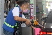 中油：洗車維持優惠價、春節2週油價「只跌不漲」　讓民眾好過年