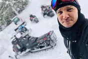 「鷹眼」遭除雪機碾過腿爆血！搶救後首曬照「左邊臉大片血痕」　親揭近況：不能打字