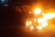 影/桃園角頭「黑人」身中6槍身亡！槍手逃亡新北樹林焚車滅跡