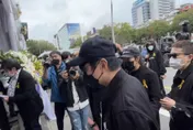 林俊傑親赴恩師林秋離告別式　歌壇大咖不捨獻花！劉德華跨海致意