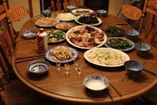 搶圍爐商機！　小北百貨、連鎖藥局也賣年菜