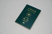 出國的民眾注意！「疫苗數位證明」配合系統更新　應在護照換發隔日後請領