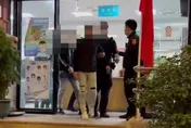 影/190萬百家樂賭債喬不攏　嫩男慘遭5煞登門押走　三峽警8小時極速救回