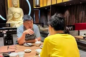「11科A」醫科資優生啃民眾吃剩骨頭　催淚內幕曝