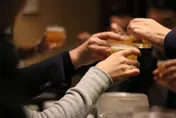 看球賽追劇配啤酒真開心!　醫示警「理性飲酒」4注意事項嚴重恐死亡