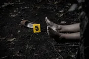 不爽交往一年被逼婚！22歲男淋油放火　小女友遭燒死淪焦屍