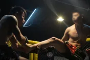 快訊/地下擂台差點打死人！高雄武館1選手格鬥重傷搏命中　送醫畫面曝