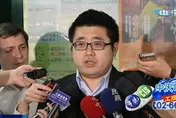 民進黨內互打不斷「轟開除王世堅」！中央說重話了