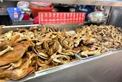 新竹城隍廟必吃美食！這家鴨肉多汁不柴…網評必點這道菜