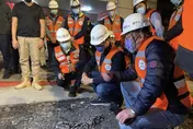 台北市「路平」安了！　美女議員曝李四川視察鋪路前還做了這動作