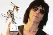 巨星殞落！英國傳奇搖滾吉他手傑夫貝克腦膜炎逝世　享壽78歲