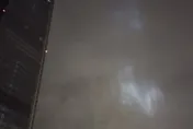影/101空中現極光？台北天際「詭異光束上竄」閃啊閃　網驚呆：唐三藏出世了？