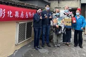 住處無門無窗…身障父子「洗冷水澡、穿雨衣睡覺」！彰化縣府暖心「修繕房屋」畫面曝