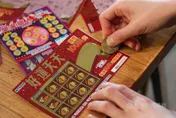 屬兔、馬今起甩衰運！「3生肖」有望發橫財　一路旺到過年後