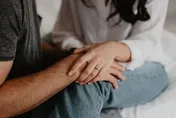 人妻控25年前男友性侵！澎湖激情4天「胸口瘀青」　求償550萬元結果出爐