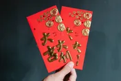 過年請長假上班族質疑同事小氣躲紅包　挨轟：同事奉旨發給你？