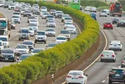 初一走春國道6路段卡卡　「南港-頭城」估塞到傍晚