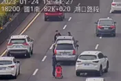 快訊/國1南向2車追撞　後車駕駛竟拿嬰兒推車當警示牌　「僅隔10公尺」險擴大成多車連環撞