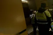 來不及賣就被抓！新北男不懂電繪竟找高中同學印百張假證件　警臨檢揪出毒品