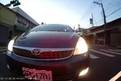 影/他怒「開牛頭牌就可殺人？」　台中這名惡駕駛被外送員超車　竟蓄意逼車+撞倒+痛扁