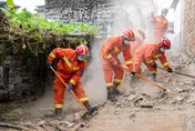新疆阿克蘇地區發生規模6.1地震70人救援隊待命　暫無人員財產損失