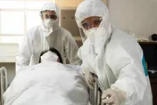 過勞染新冠奪命！6旬翁染疫竟成「大白肺」　葉克膜仍舊不回併發腦出血亡