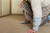除了骨質疏鬆...「這些症狀」都是缺鈣警訊！營養師授4招教你有效補鈣