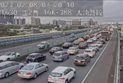 快訊/國道2號12.6K追撞車禍　車流紫爆回堵5公里
