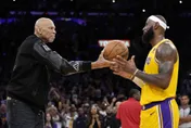 詹皇登頂NBA歷史得分王　「天鉤」賈霸大讚其領導能力與打球方式