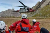 23歲男登山攀岩慘墜崖！手扶石頭突崩裂　下秒急墜183m身亡