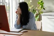 做事總愛拖延恐是一種病！研究曝驚人真相：容易失眠、焦慮　6招可改善問題