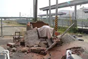影/沒先拜拜請示？台南工人拆小廟　竟被屋頂壓倒慘死