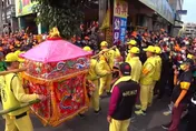 白沙屯媽祖進香/白沙屯媽祖疼惜小孩暫停國小　幼童齊聲吶喊：我愛你
