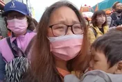白沙屯媽祖進香/天下父母心！下個月要開顱　母帶「腦萎縮女兒」願白沙媽祝福