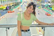 「啦啦隊甜心」不藏了！連環曬伸舌照　激吻羞喊：我要來放閃