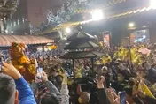 白沙屯媽祖進香/恭請媽祖登轎北返！男子亂摸遭打手　網怒：不尊重還要神保佑