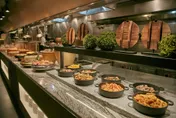 時代眼淚！饗食天堂大直店要關門了　淡水海風餐廳也將歇業